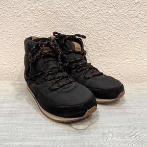 Teva ember lace up Alpine boot
